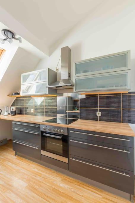 Modern Colonial Style, Central, Rooftop, Bbq Viena Exterior foto